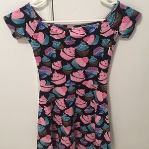 H&M Cupcake pattern design off shoulder dress summer women’s size XS cute comfy